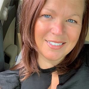 Meet your Posher, Crystal